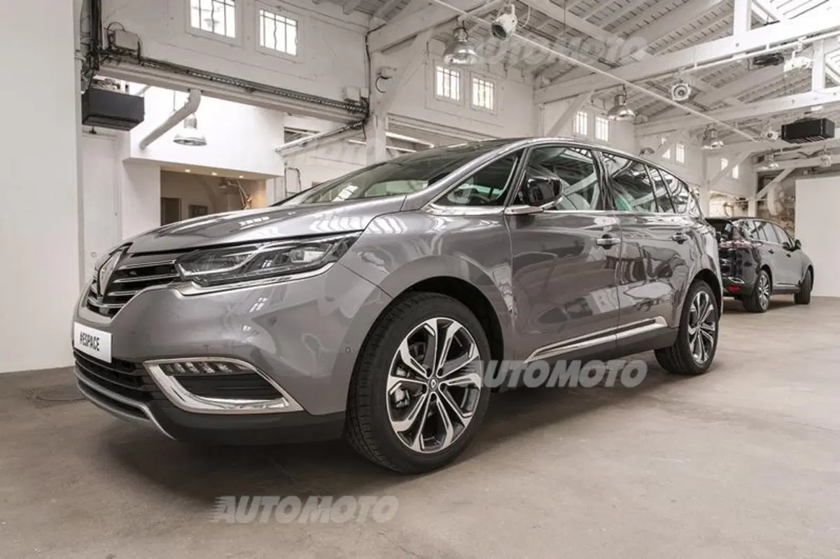 Nuova Renault Espace: da monovolume a crossover. Gamma e prezzi (4)