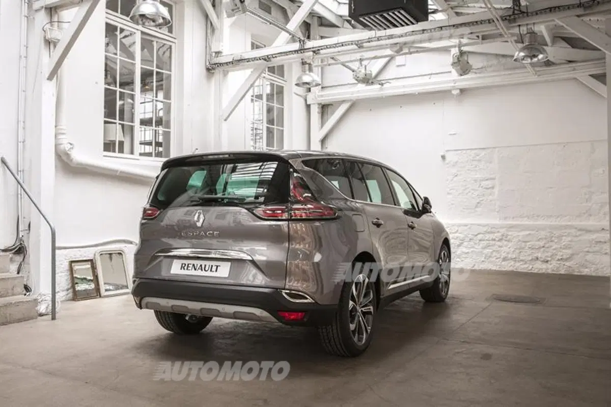Nuova Renault Espace: da monovolume a crossover. Gamma e prezzi (10)