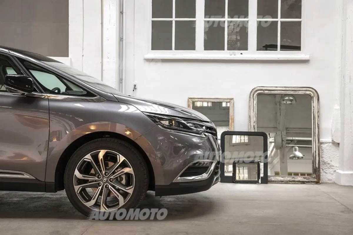 Nuova Renault Espace: da monovolume a crossover. Gamma e prezzi (19)