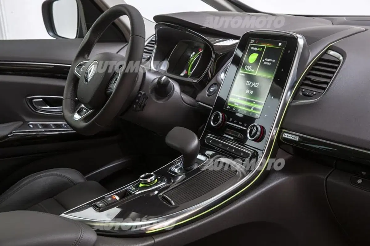 Nuova Renault Espace: da monovolume a crossover. Gamma e prezzi (27)