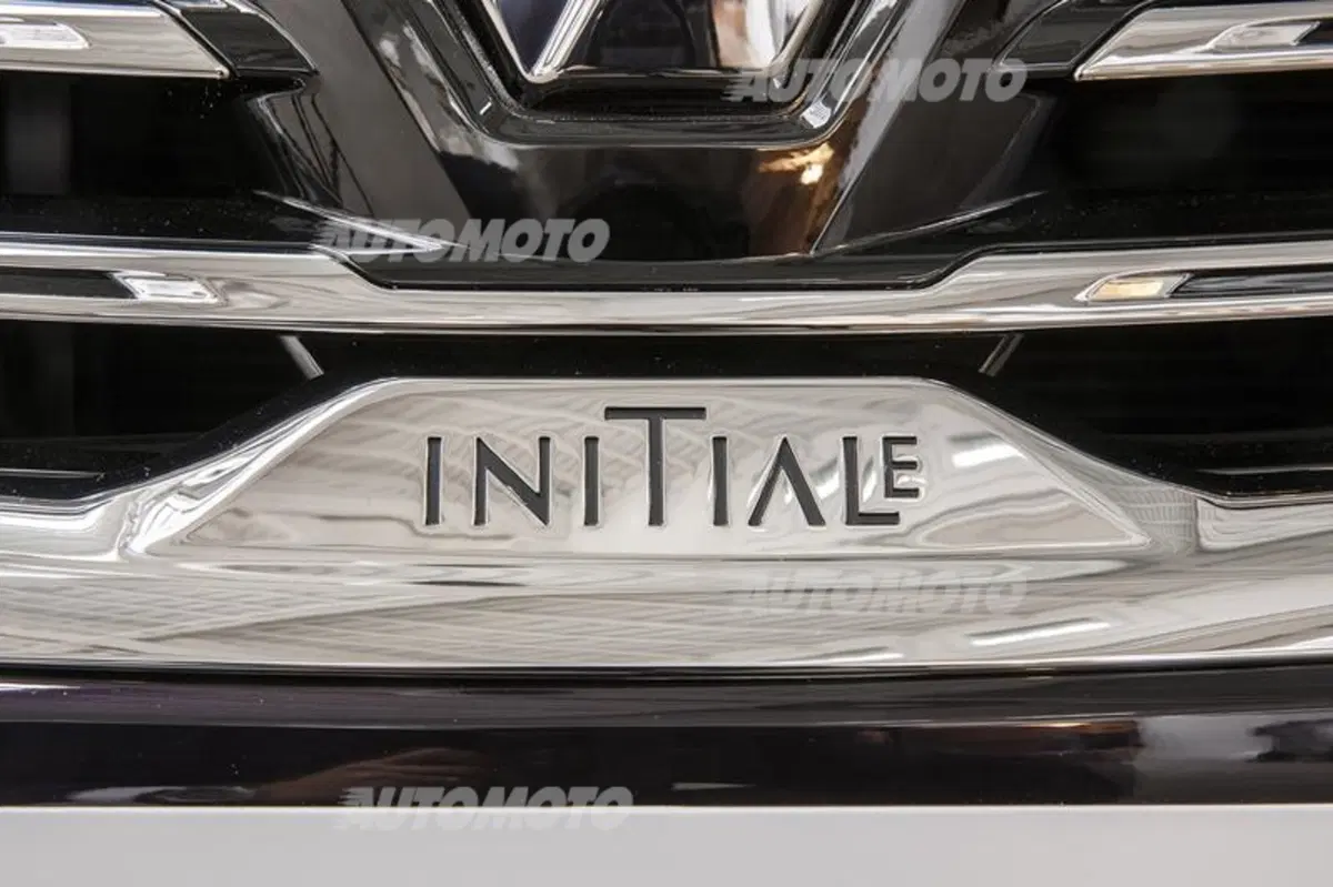 Nuova Renault Espace: da monovolume a crossover. Gamma e prezzi (28)