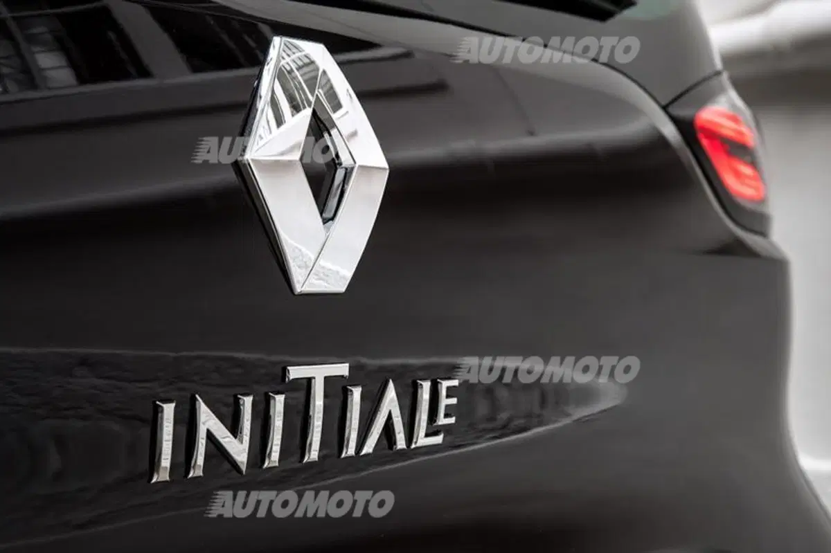 Nuova Renault Espace: da monovolume a crossover. Gamma e prezzi (30)