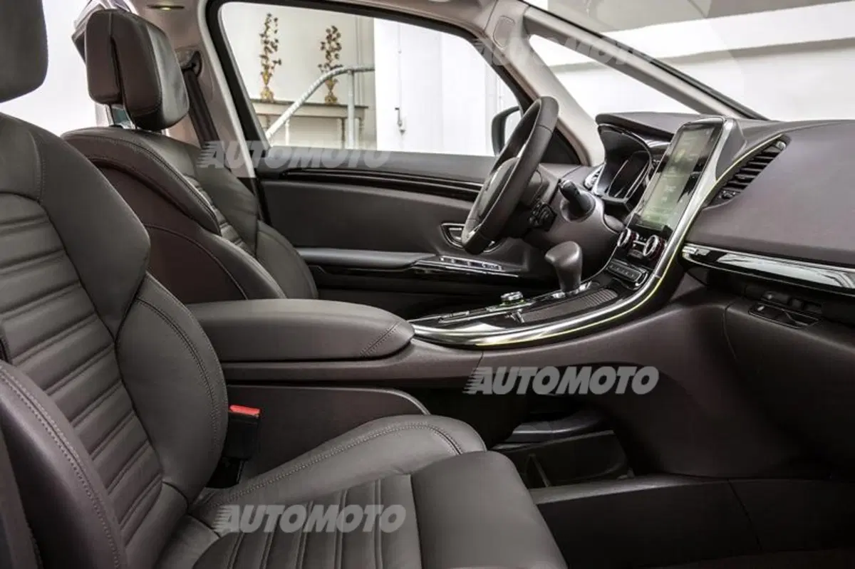 Nuova Renault Espace: da monovolume a crossover. Gamma e prezzi (31)