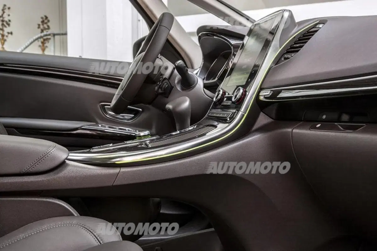 Nuova Renault Espace: da monovolume a crossover. Gamma e prezzi (32)