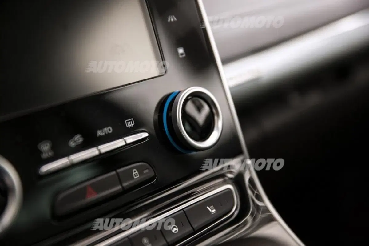 Nuova Renault Espace: da monovolume a crossover. Gamma e prezzi (39)
