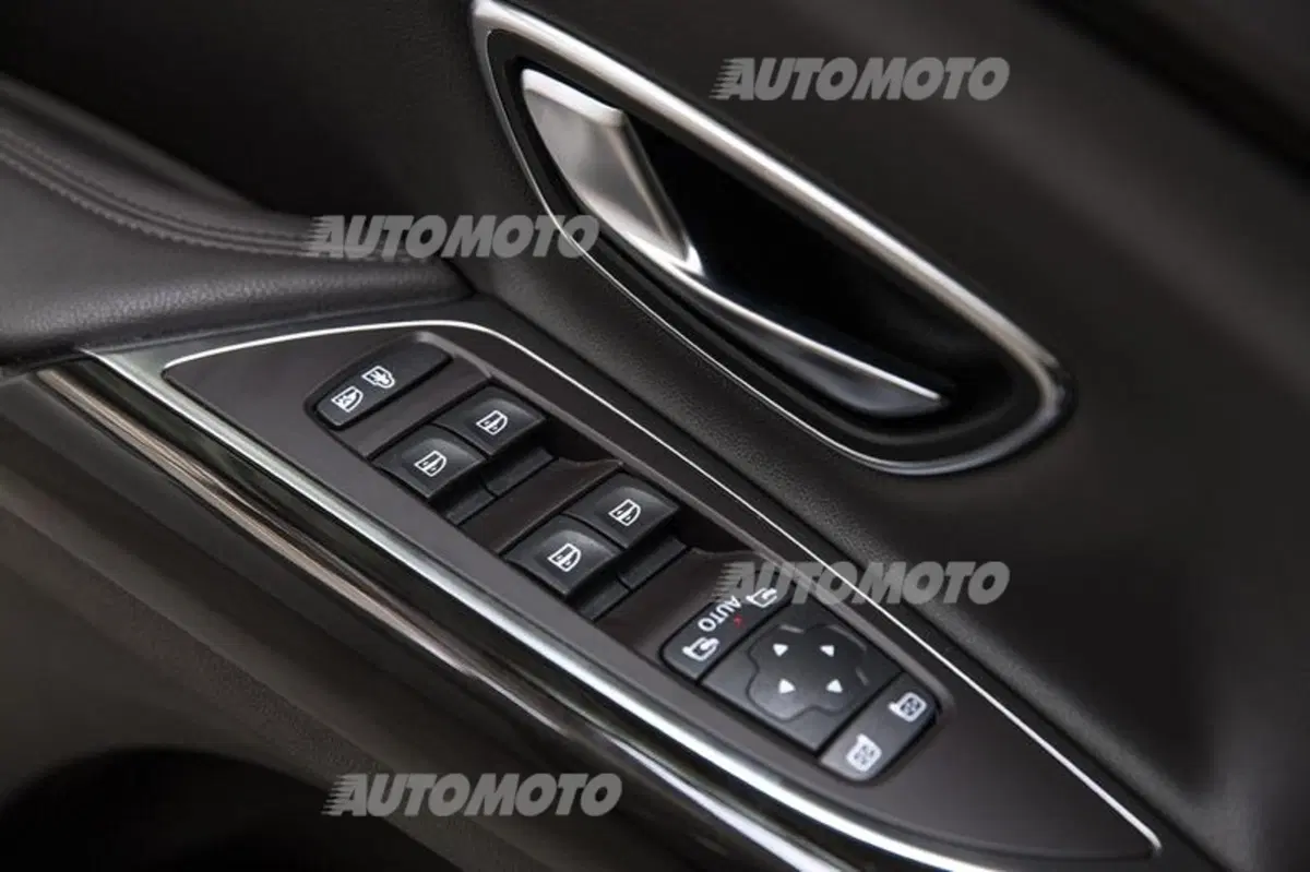 Nuova Renault Espace: da monovolume a crossover. Gamma e prezzi (43)