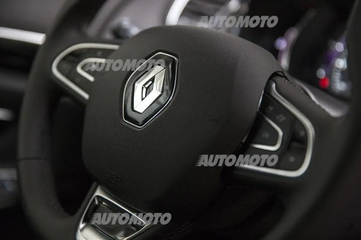 Nuova Renault Espace: da monovolume a crossover. Gamma e prezzi (48)