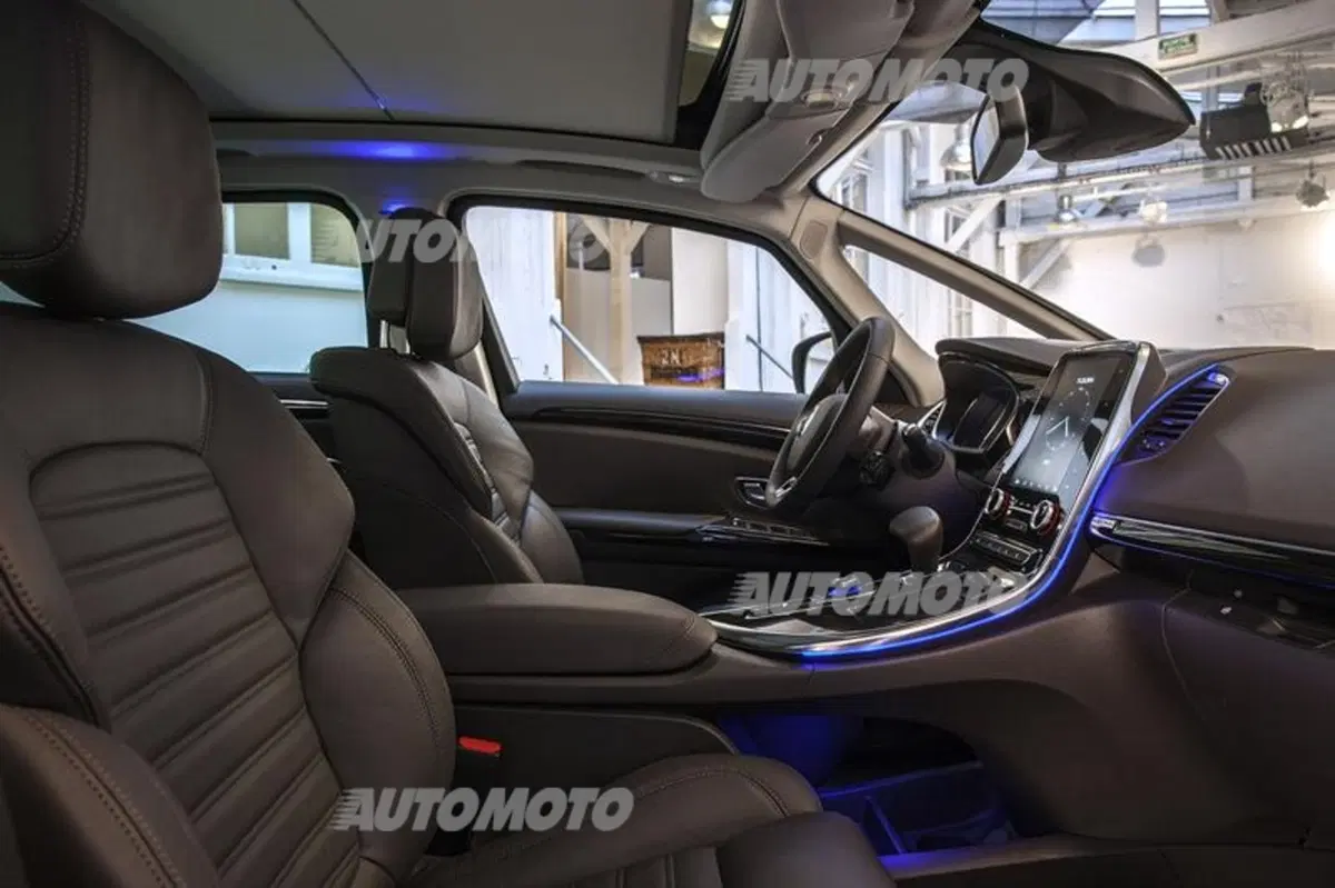 Nuova Renault Espace: da monovolume a crossover. Gamma e prezzi (55)