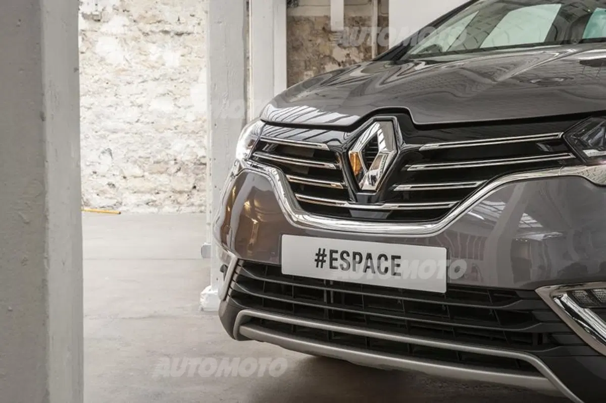 Nuova Renault Espace: da monovolume a crossover. Gamma e prezzi (57)