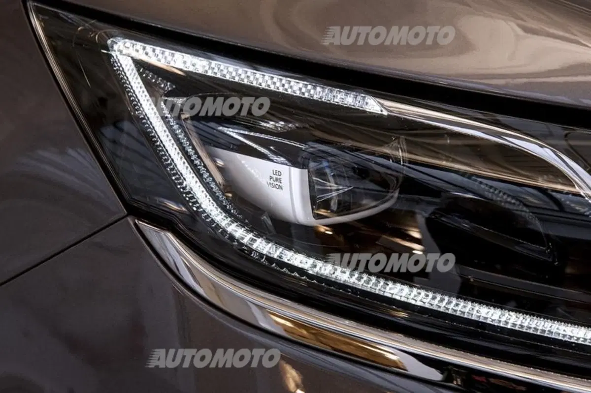 Nuova Renault Espace: da monovolume a crossover. Gamma e prezzi (61)