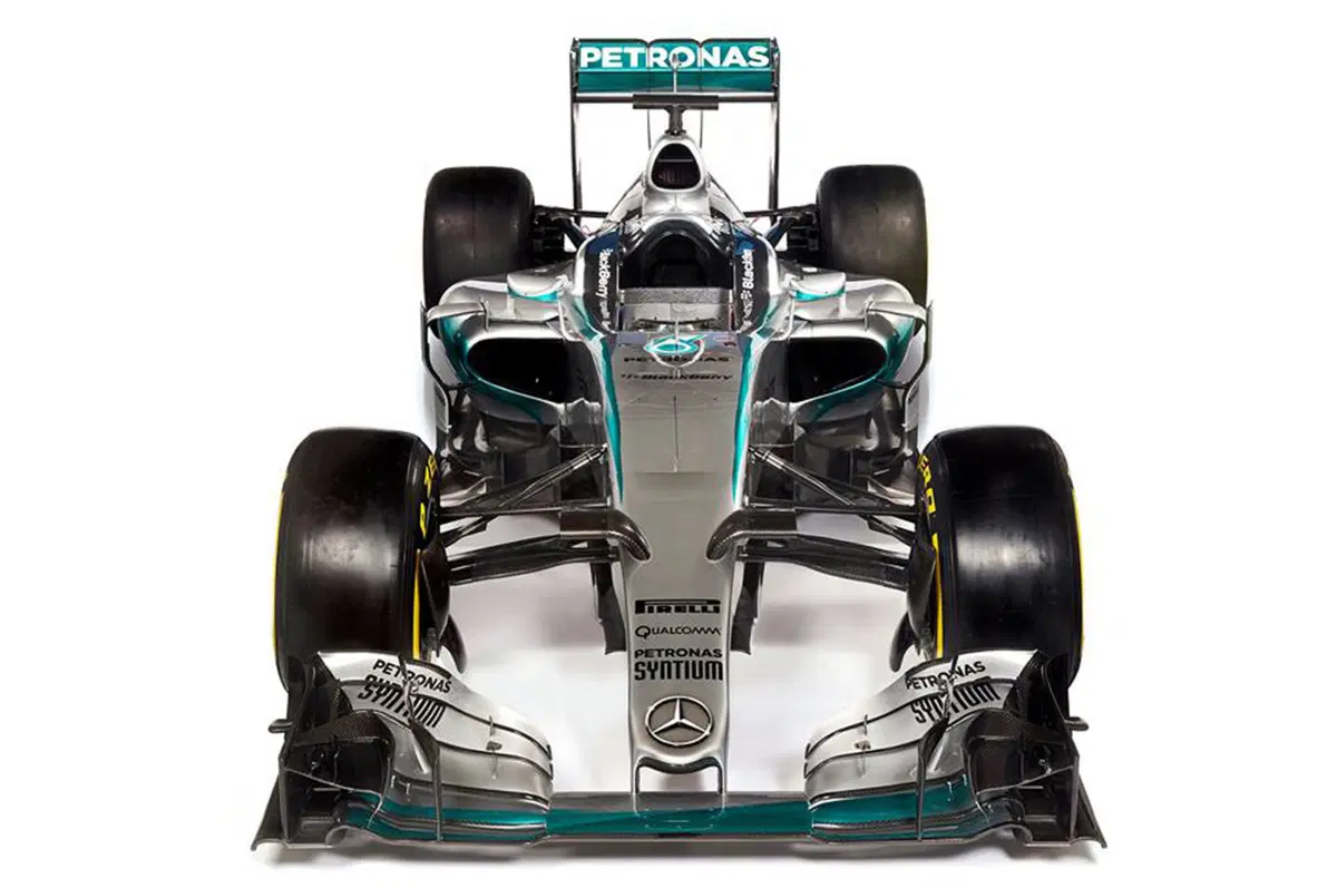 Mercedes-AMG W06: la F1 per ripetere il successo anche nel 2015