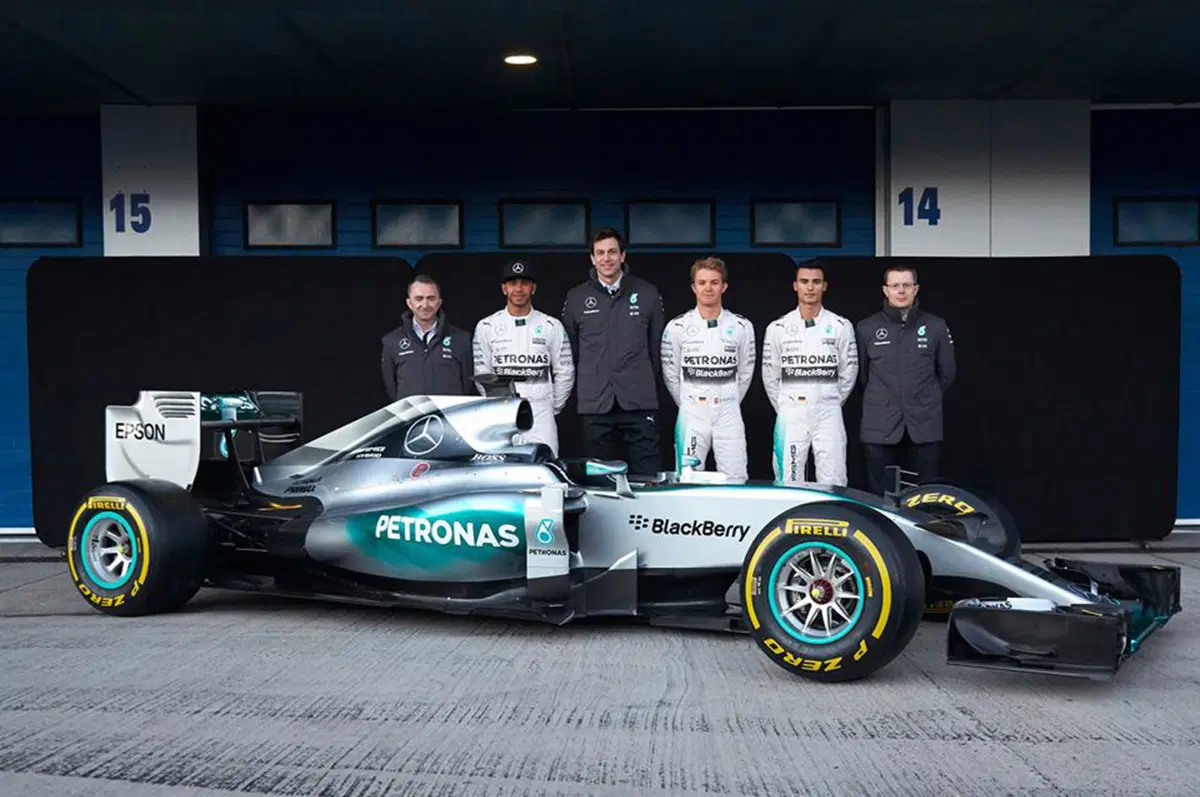 Mercedes-AMG W06: la F1 per ripetere il successo anche nel 2015 (2)