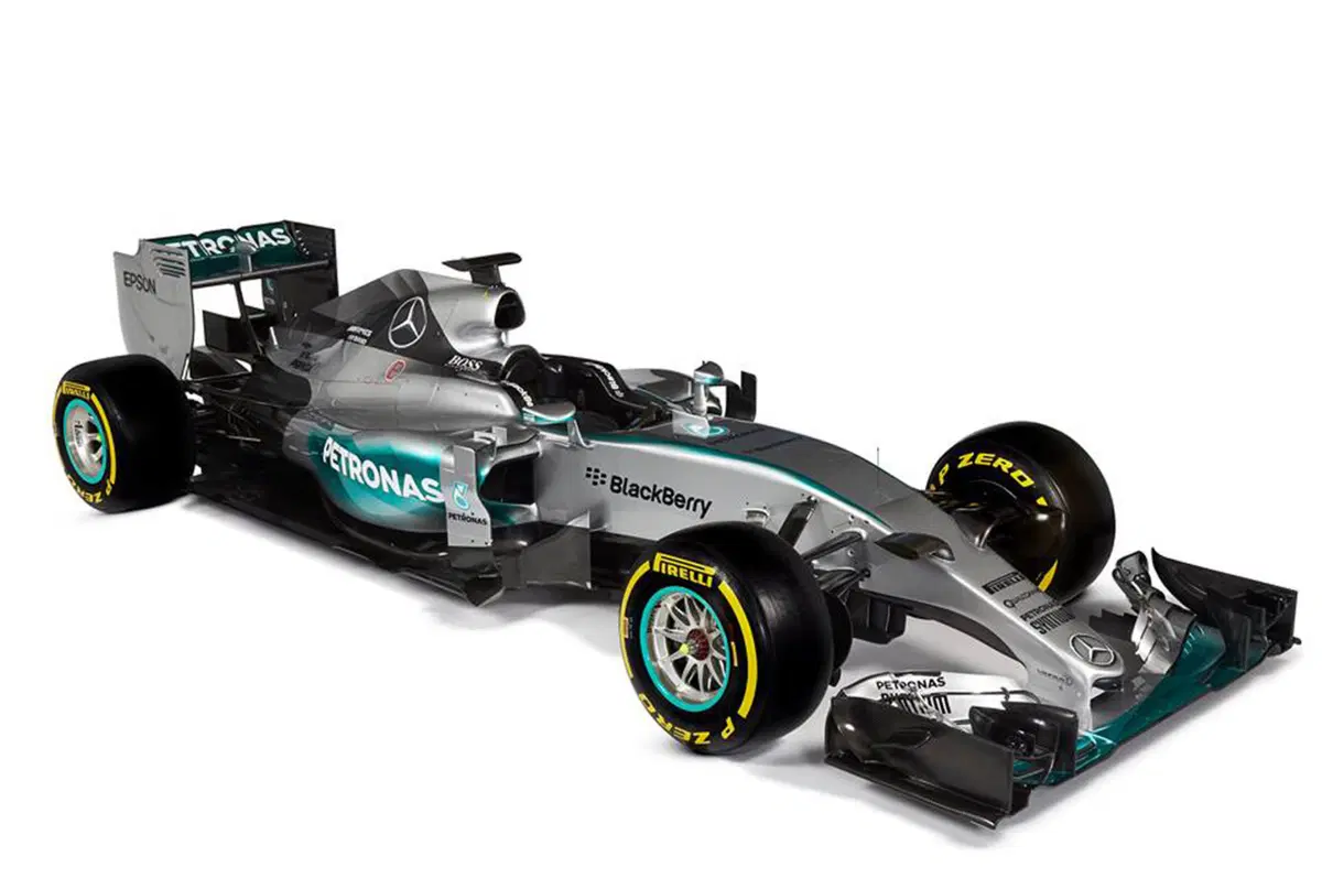 Mercedes-AMG W06: la F1 per ripetere il successo anche nel 2015 (3)