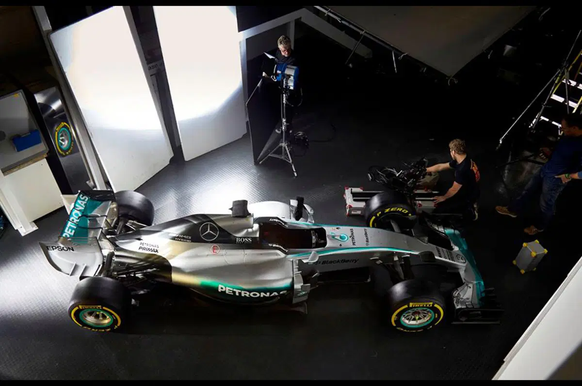 Mercedes-AMG W06: la F1 per ripetere il successo anche nel 2015 (6)