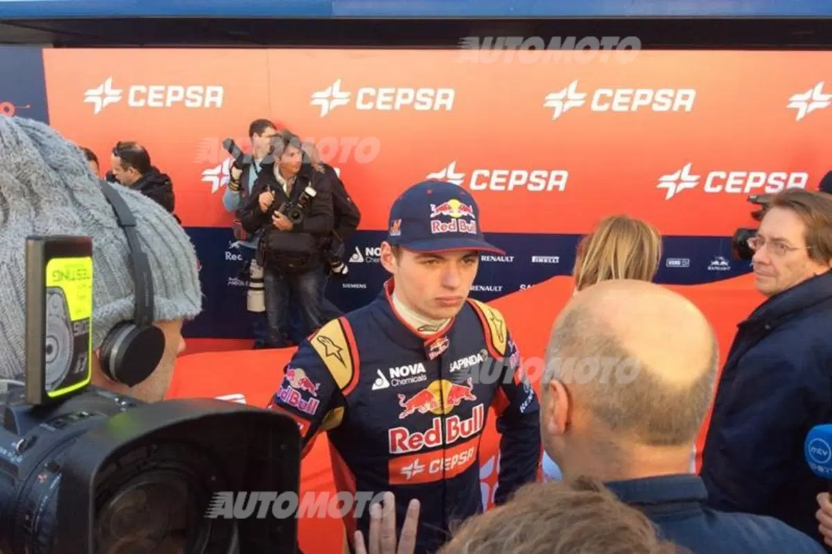 Toro Rosso STR10: la monoposto 2015 per i rookie Verstappen e Sainz (12)