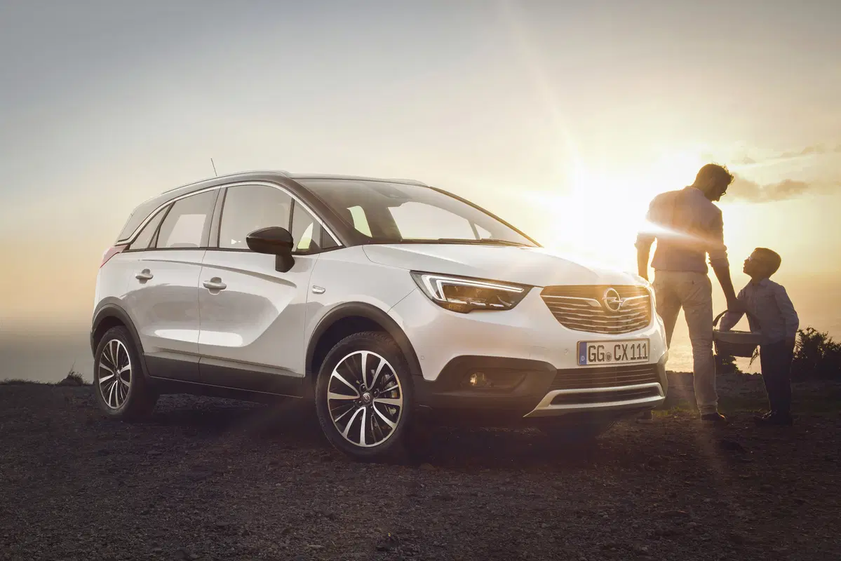 Nuova Opel Crossland X: diffuse le immagini ufficiali