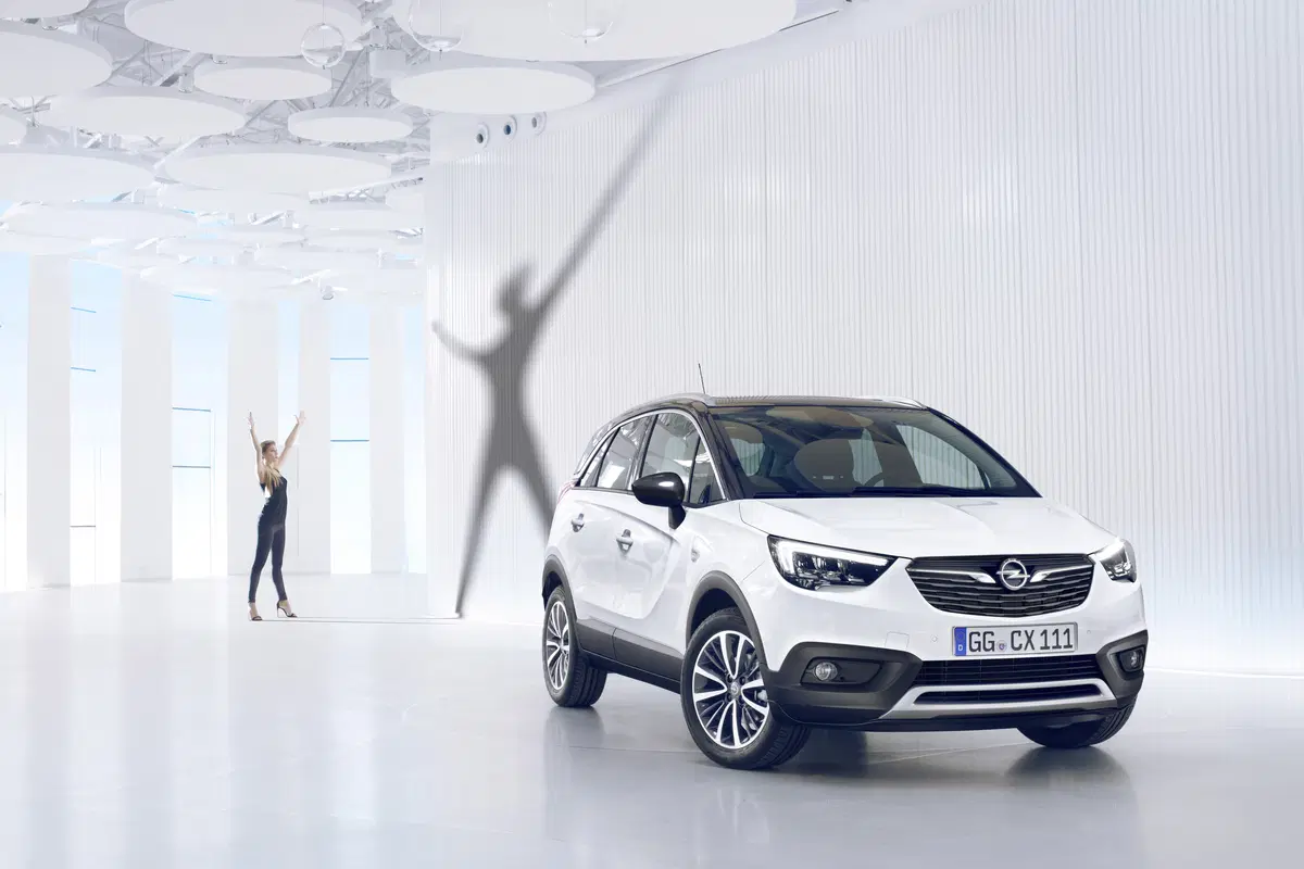 Nuova Opel Crossland X: diffuse le immagini ufficiali (2)