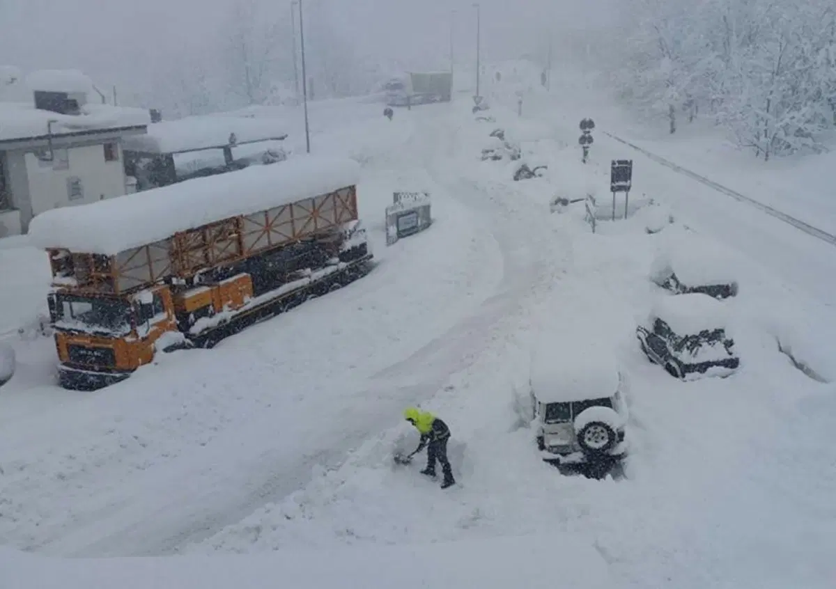 Terremoto in provincia dell'Aquila. Chiusa la A24 [Video]