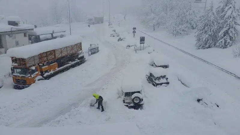Terremoto in provincia dell'Aquila. Chiusa la A24 [Video]
