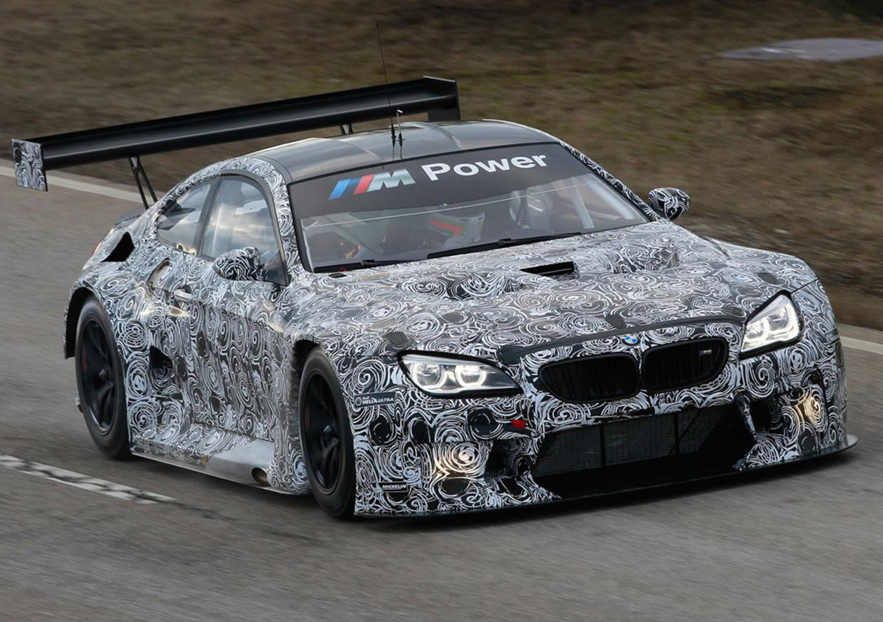 BMW M6 GT3: le prime immagini del mostro da pista tedesco