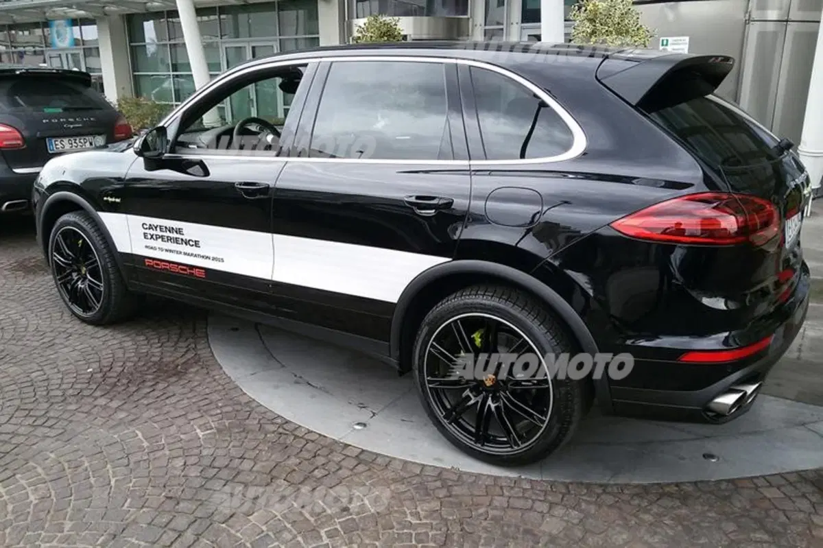 Porsche Cayenne S E-Hybrid (2)