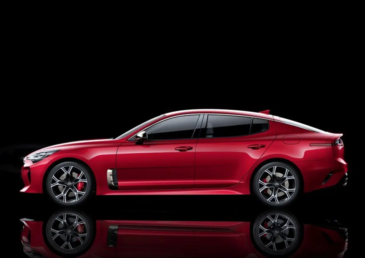 Kia Stinger: ecco il Diesel da 200 CV (19)