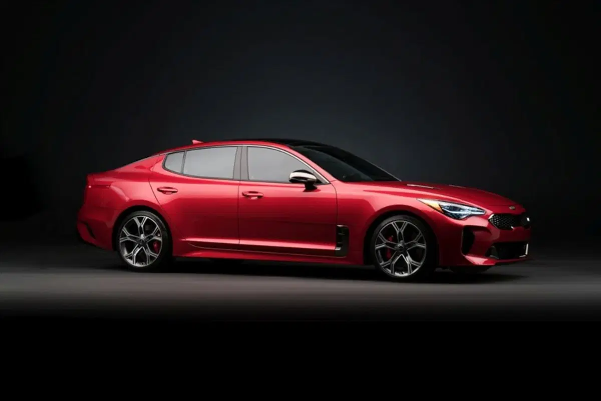 Kia Stinger: ecco il Diesel da 200 CV (22)