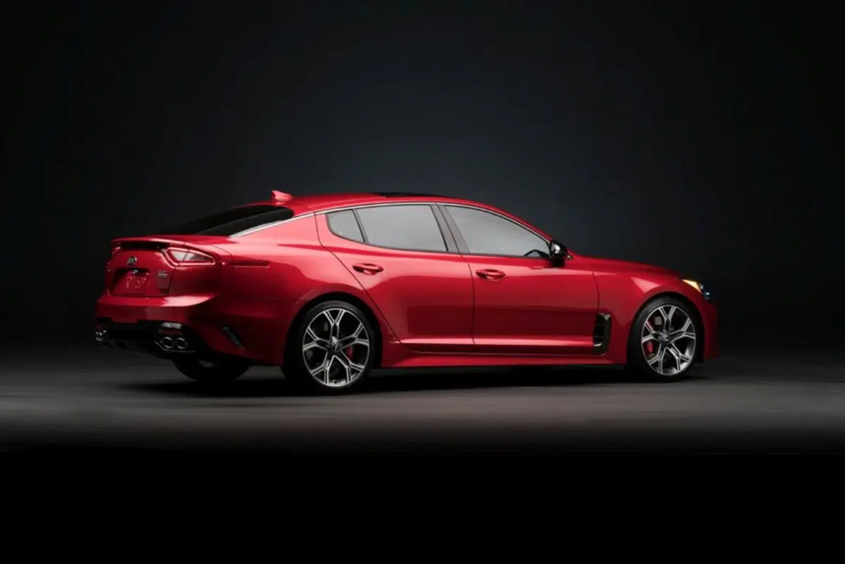 Kia Stinger: ecco il Diesel da 200 CV (20)