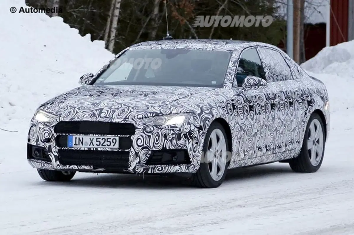 Nuova Audi A4: il muletto svela il design dei fari led (3)