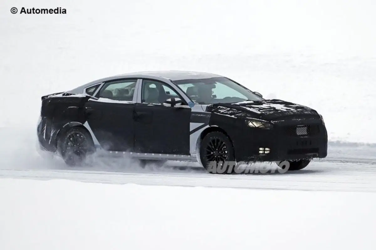 Kia Optima: ecco le prime immagini spia della berlina che arriverà in Italia (8)