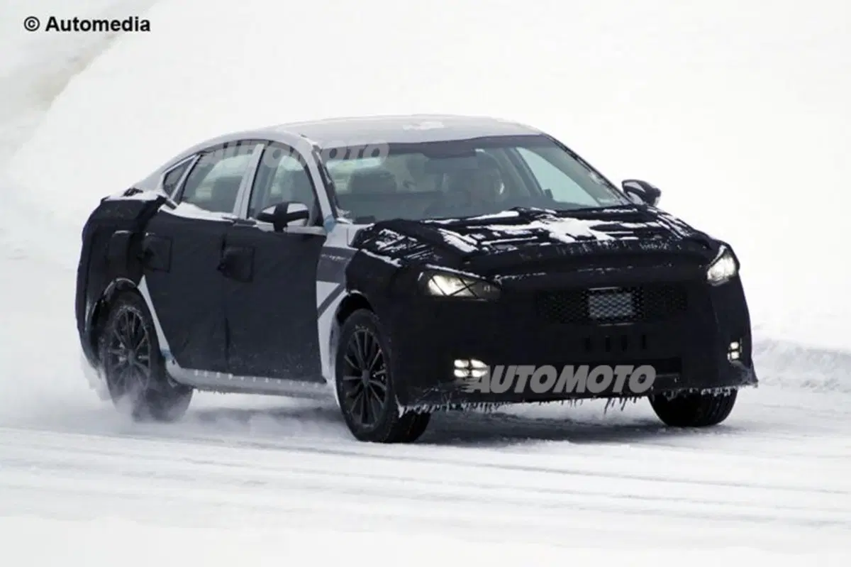 Kia Optima: ecco le prime immagini spia della berlina che arriverà in Italia (10)