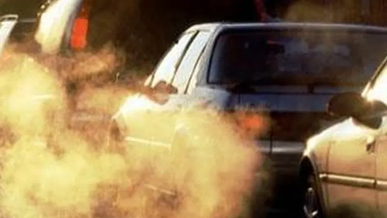 Francia, &egrave; guerra ai diesel. Fino a 10.000 euro a chi acquista un'elettrica