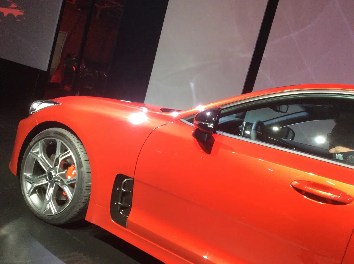 Kia Stinger: ecco il Diesel da 200 CV (2)