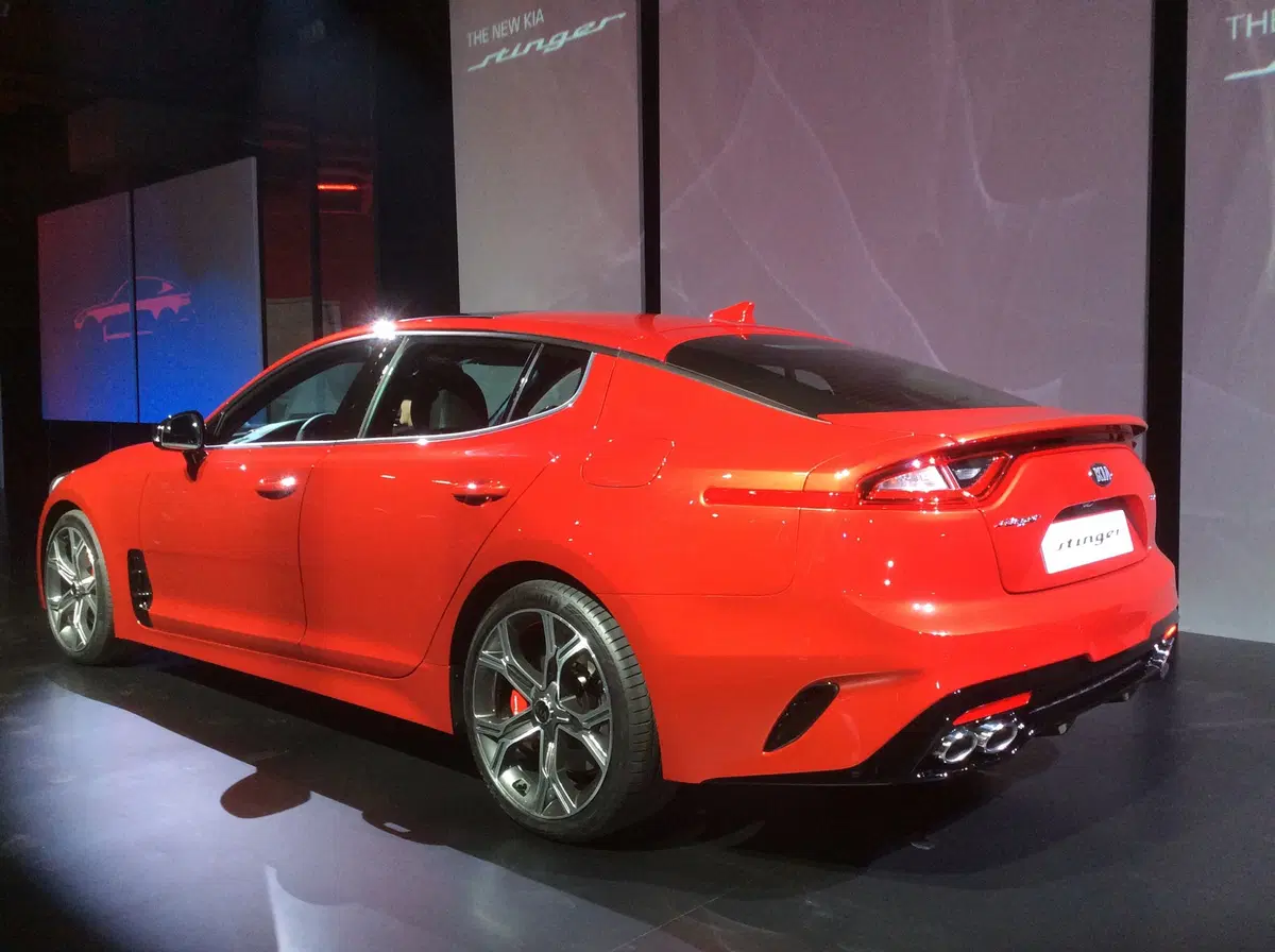 Kia Stinger: ecco il Diesel da 200 CV (6)