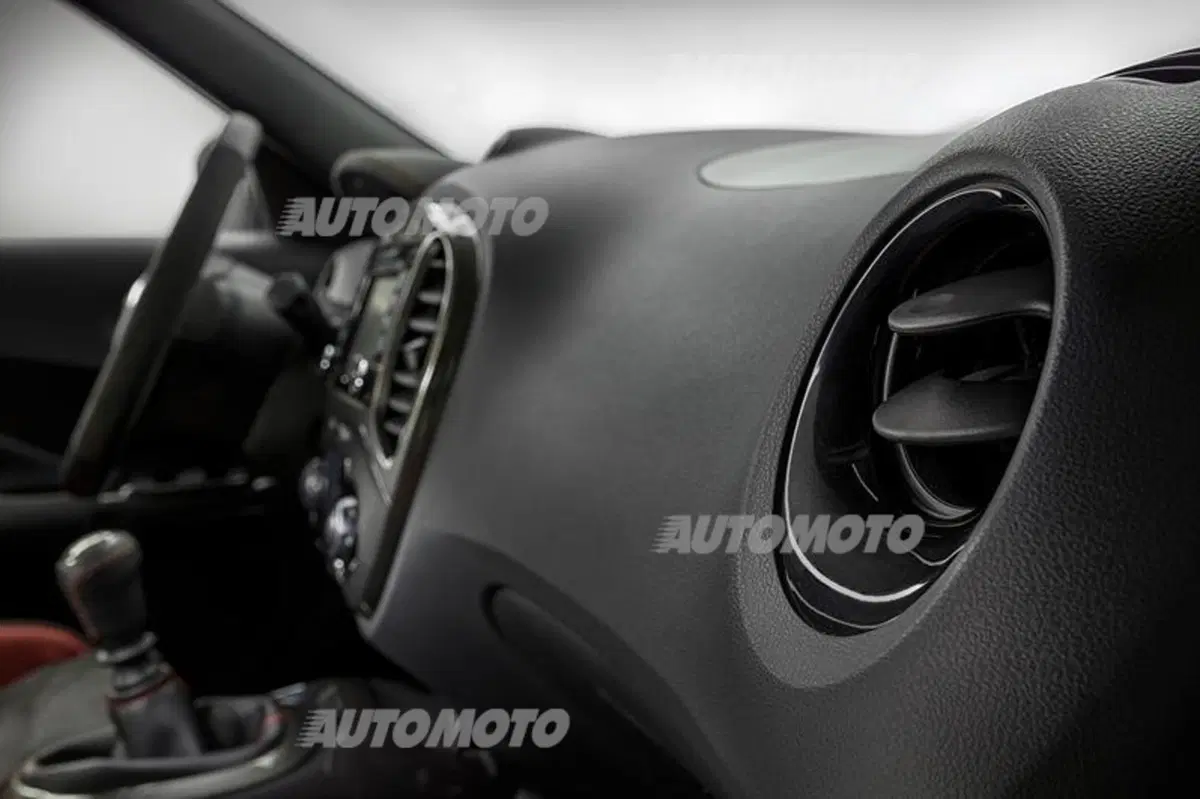 Nissan Juke Nismo RS: i prezzi del SUV tutto pepe (7)