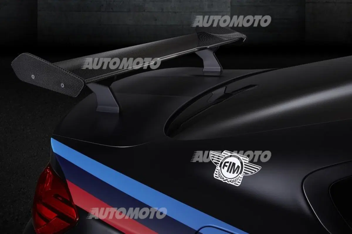 BMW M4 Coupè: ecco la Safety Car della MotoGP per la stagione 2015 (5)