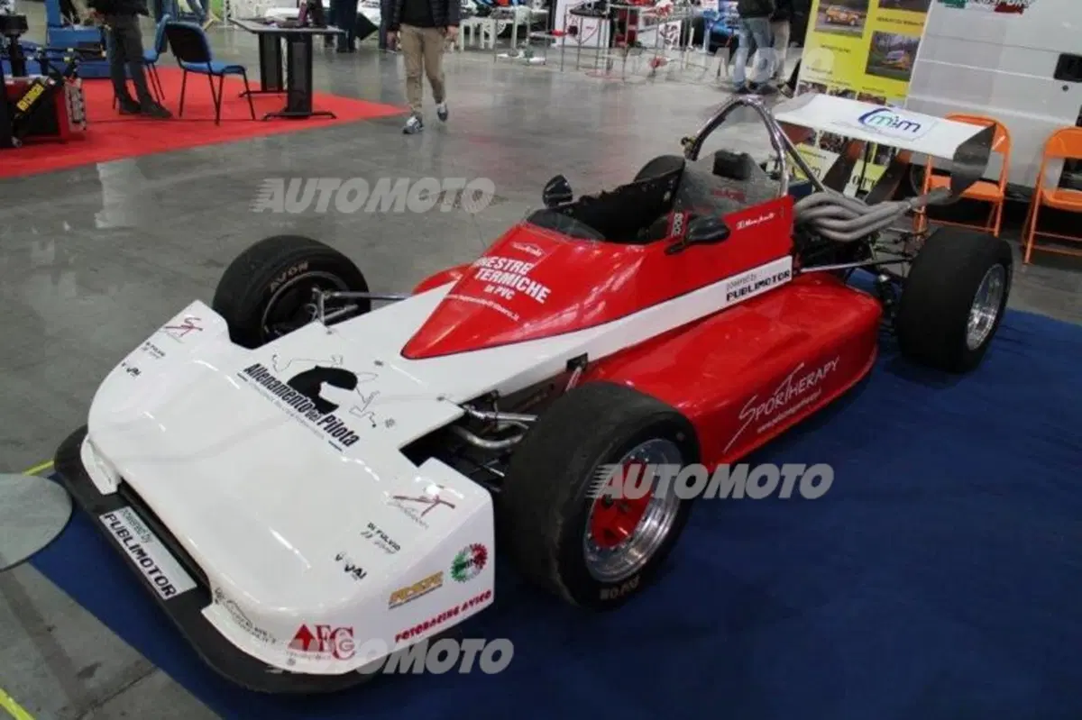 Automotoretrò Torino: le foto più belle in diretta