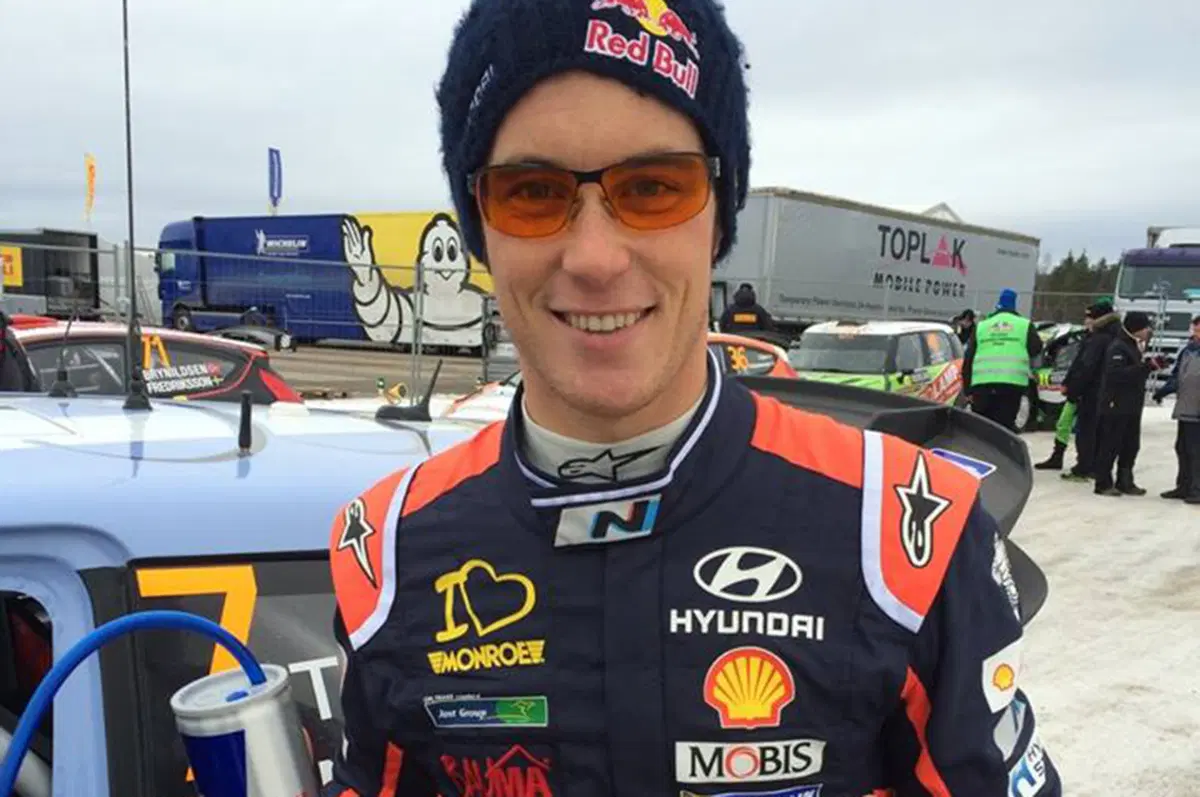 WRC 2015, Svezia, 2a tappa: Neuville (Hyundai) leader della corsa. Dietro le VW (6)