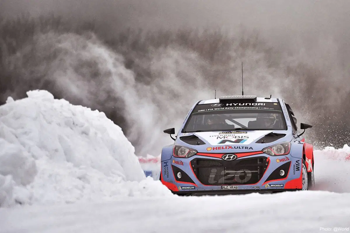 WRC 2015, Svezia, 2a tappa: Neuville (Hyundai) leader della corsa. Dietro le VW (7)