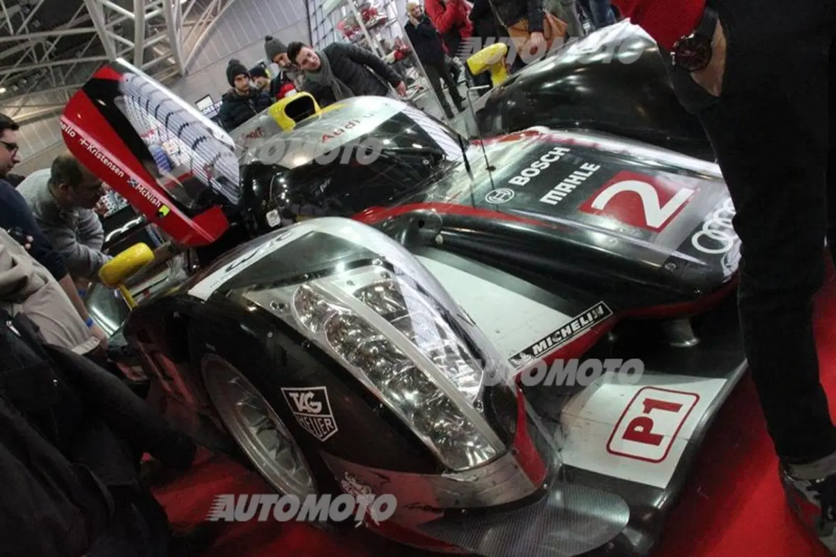 Automotoretrò 2015: il paradiso per gli amanti di auto e moto d'epoca. Il video