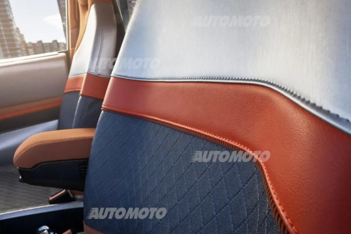 Rinspeed Budii: l'auto con il braccio robotico (56)