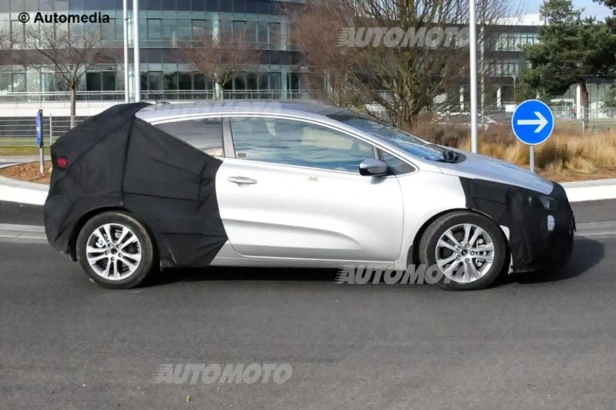 Kia Pro Cee'd restyling (4)