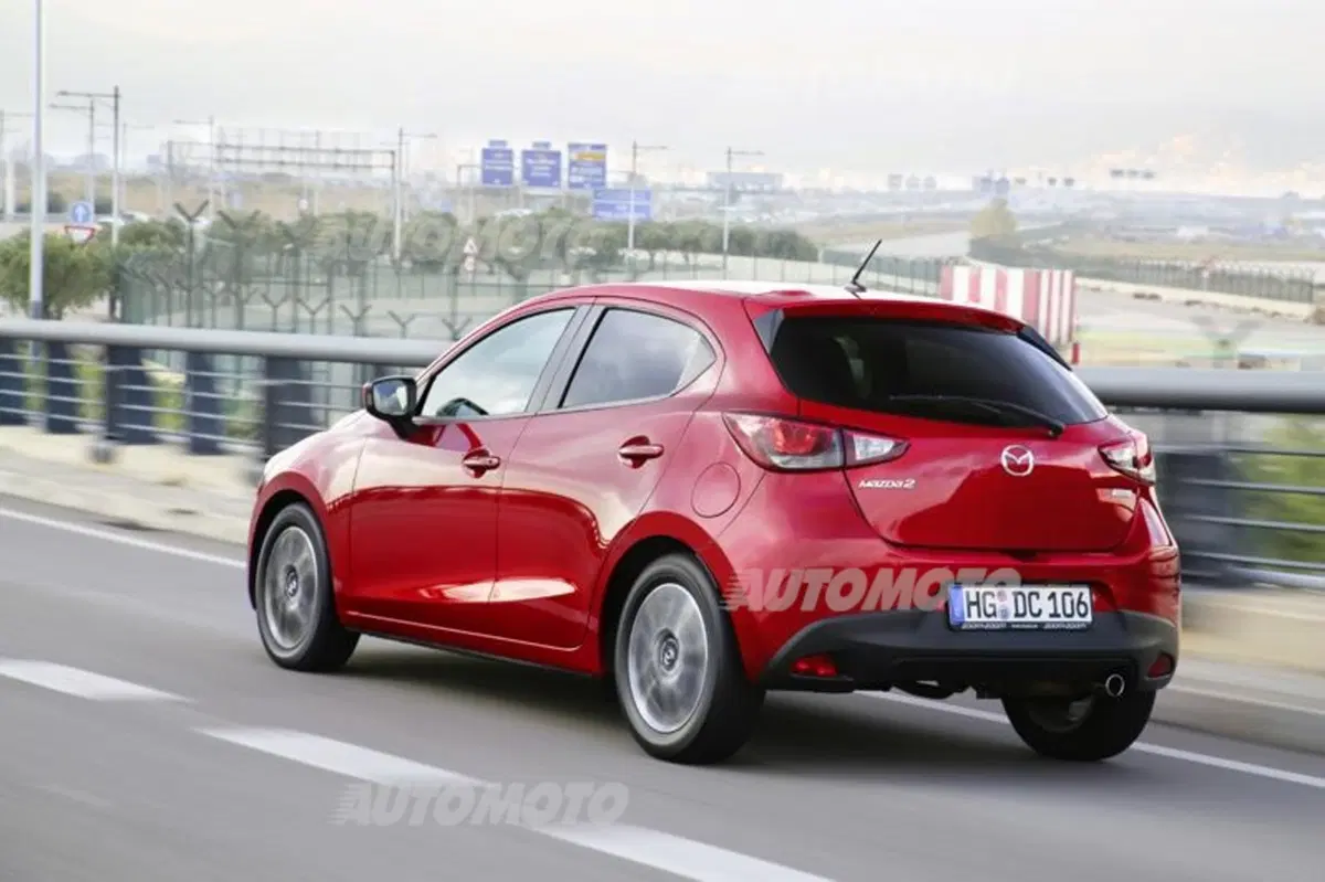 Nuova Mazda2 (4)