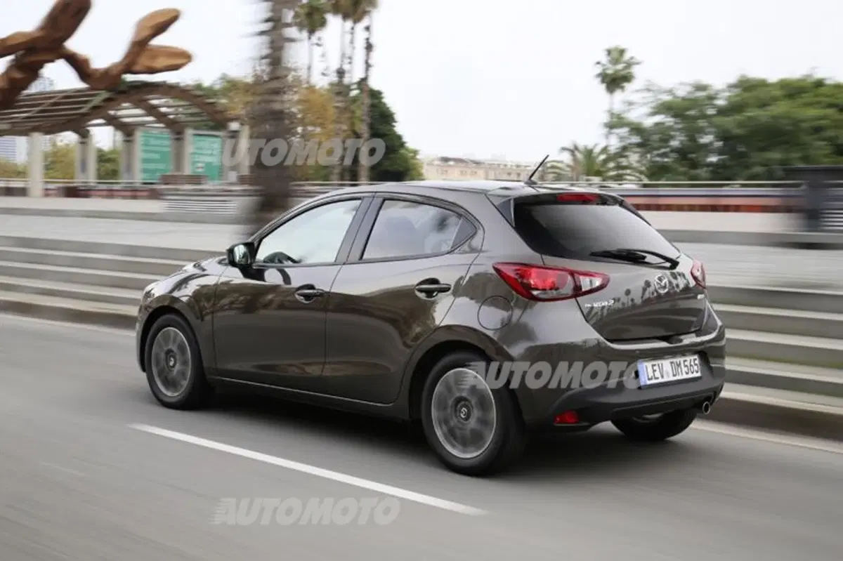 Nuova Mazda2 (9)