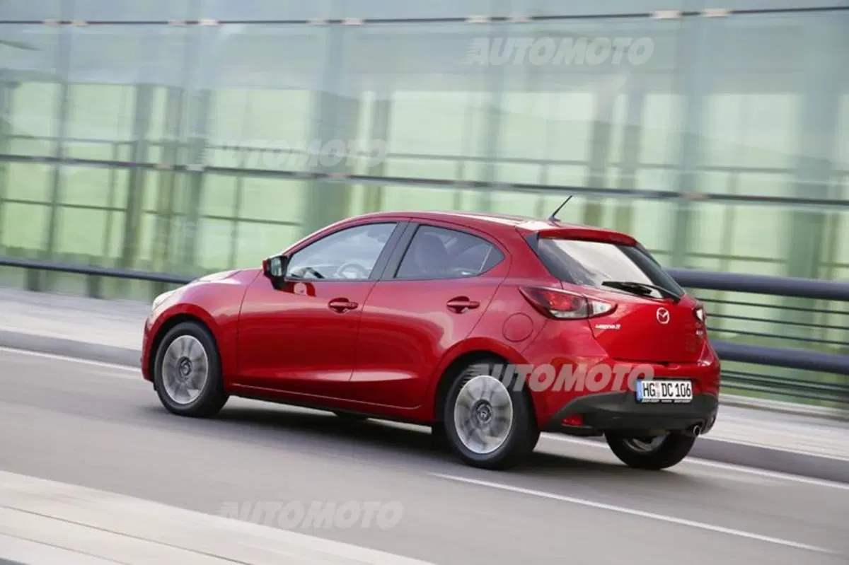 Nuova Mazda2 (10)
