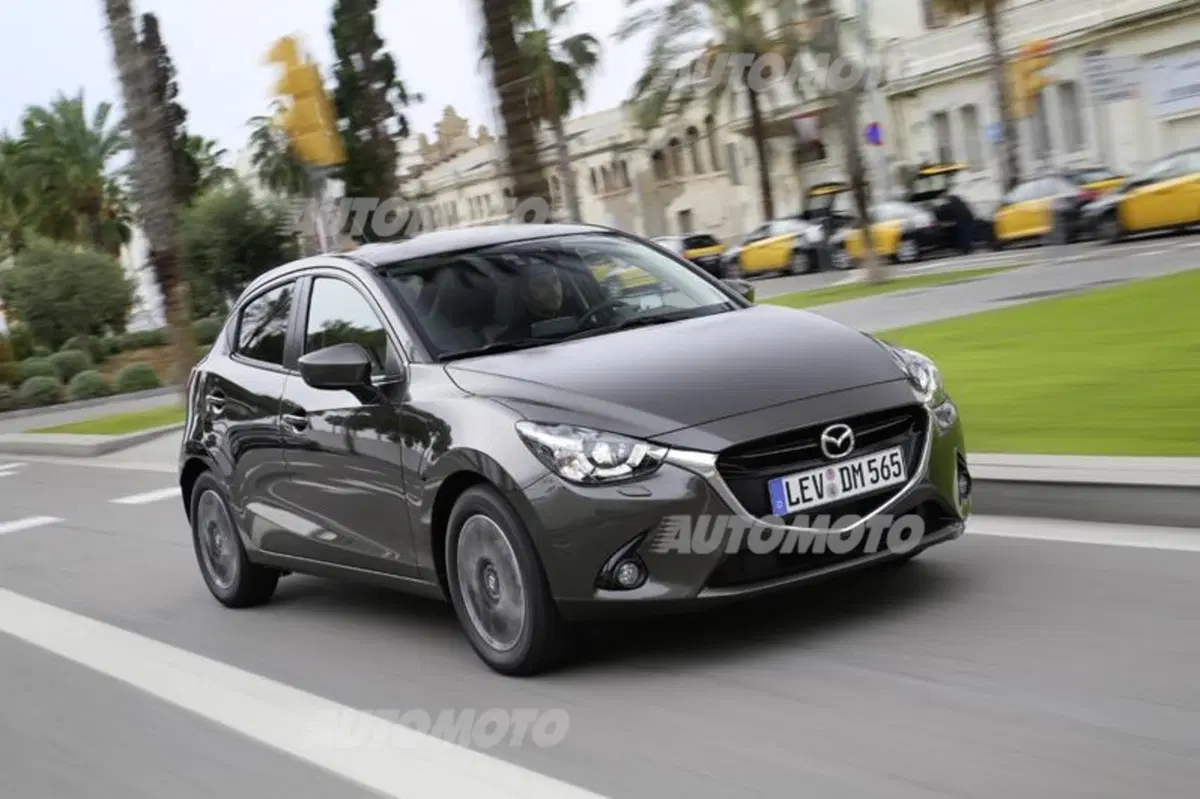 Nuova Mazda2 (11)