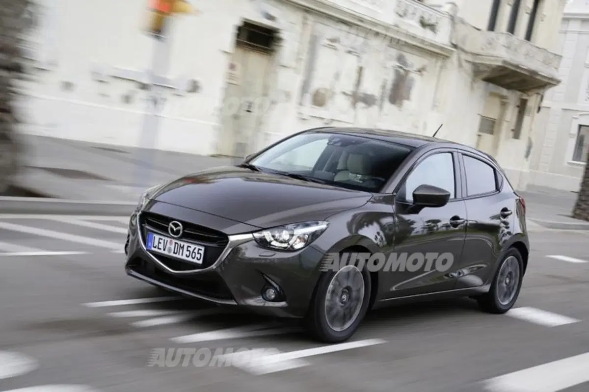 Nuova Mazda2 (13)