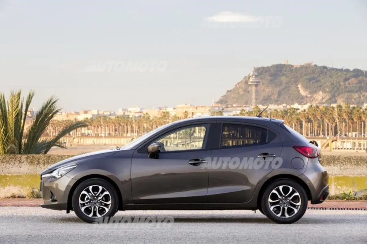 Nuova Mazda2 (15)