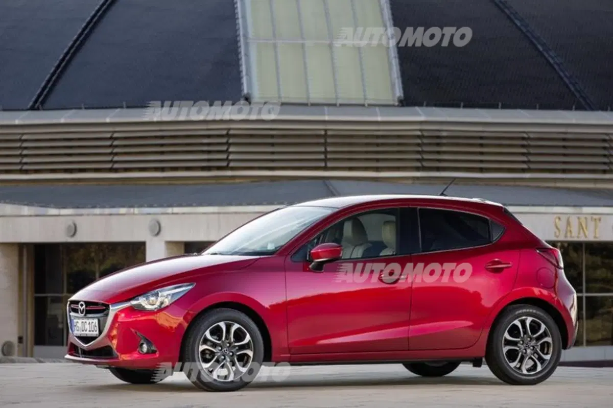 Nuova Mazda2 (16)