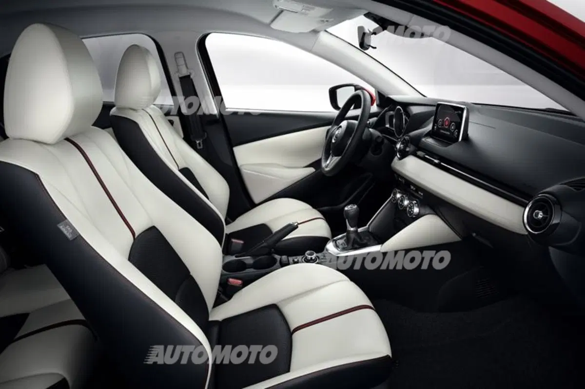 Nuova Mazda2 (19)
